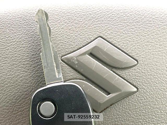 Suzuki EVERY 2023-06 8365820-4