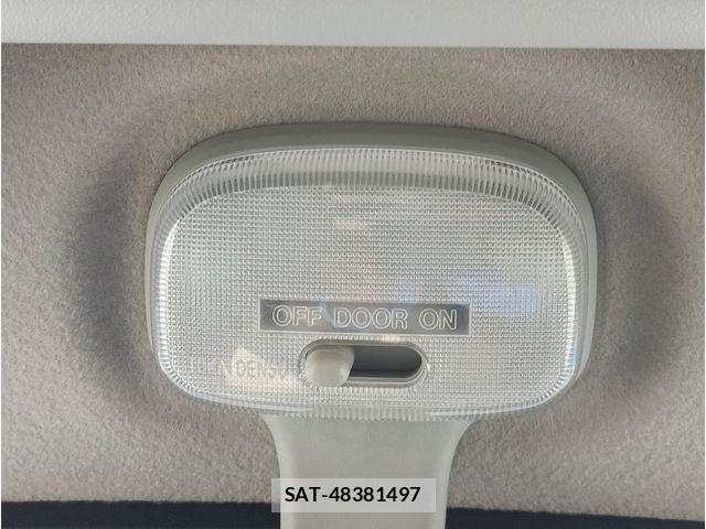 Suzuki EVERY 2022-04 8371641-14