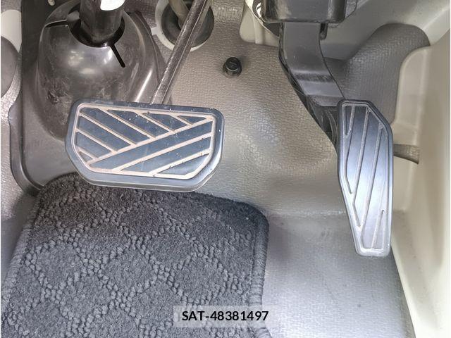 Suzuki EVERY 2022-04 8371641-23