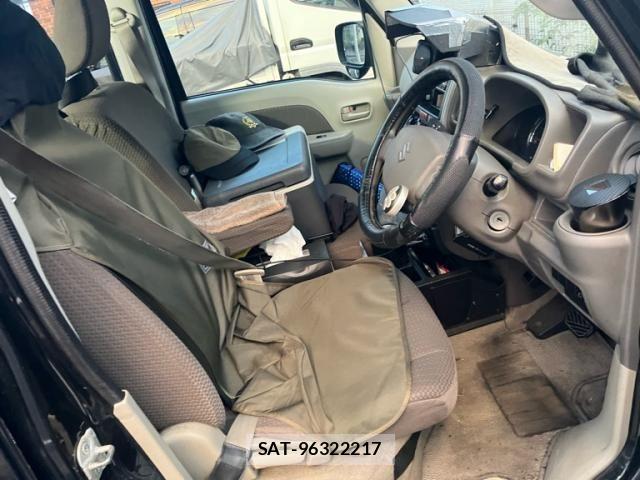 Suzuki EVERY 2019-02 8412310-4