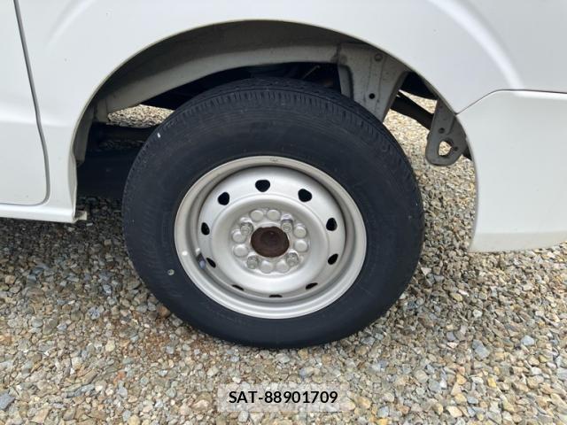 Suzuki EVERY 2016-09 8412304-11
