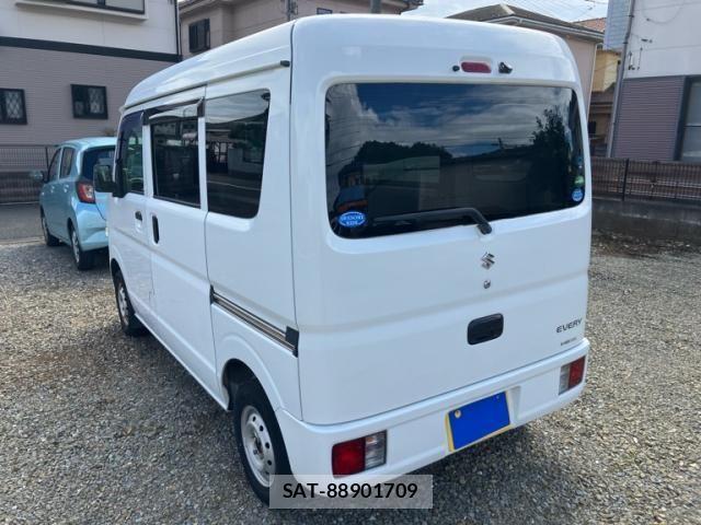 Suzuki EVERY 2016-09 8412304-5