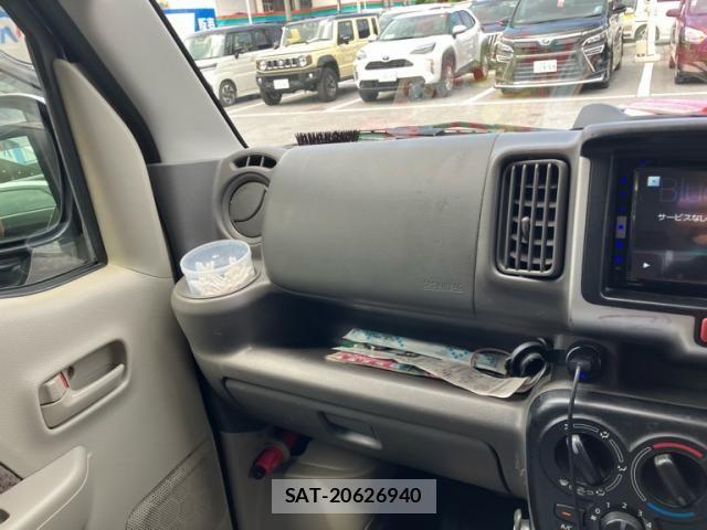 Suzuki EVERY 2018-03 8412309-15