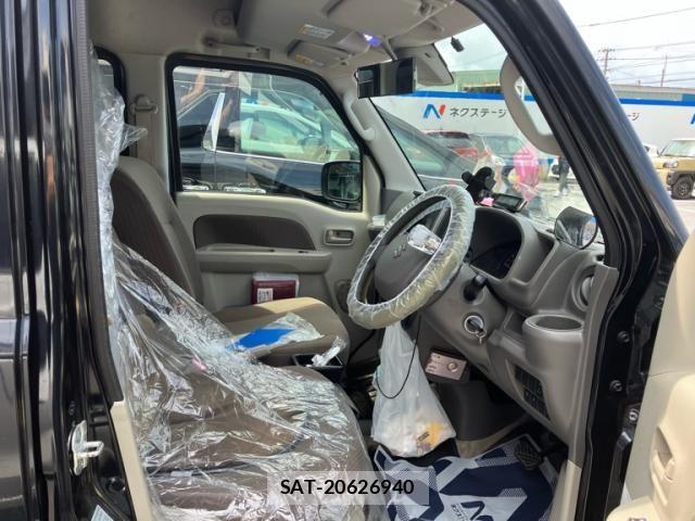 Suzuki EVERY 2018-03 8412309-19