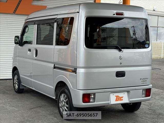 Suzuki EVERY 2019-09 8412300-14