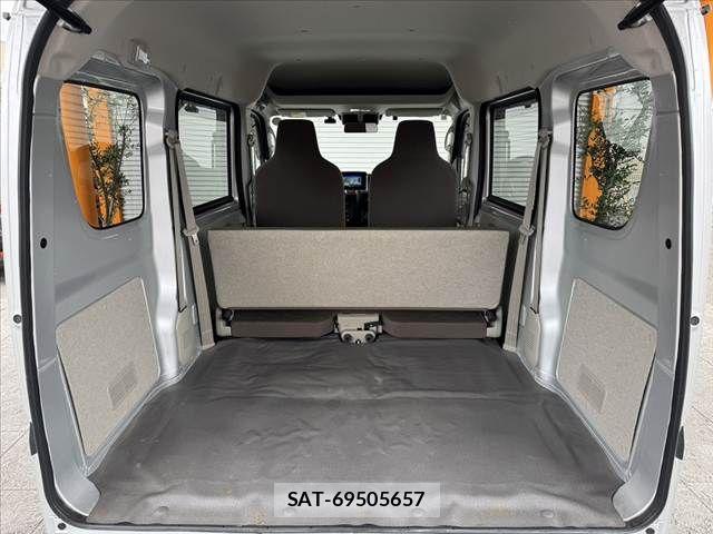 Suzuki EVERY 2019-09 8412300-19