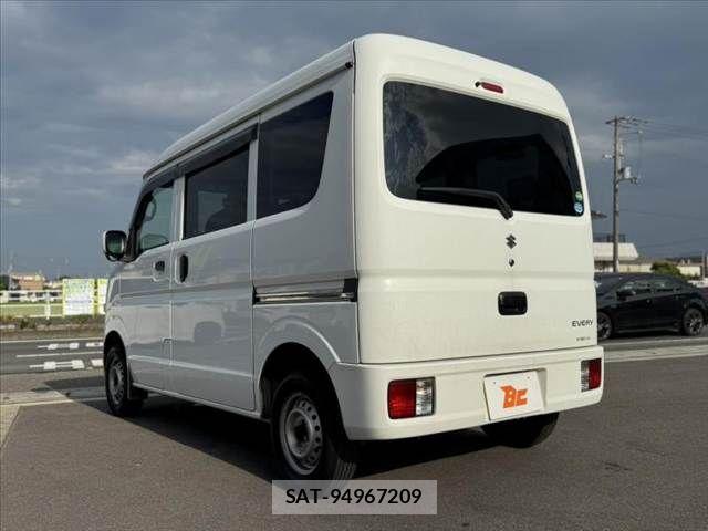 Suzuki EVERY 2017-11 8412307-12