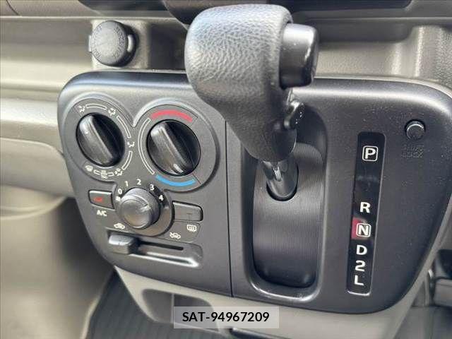 Suzuki EVERY 2017-11 8412307-3