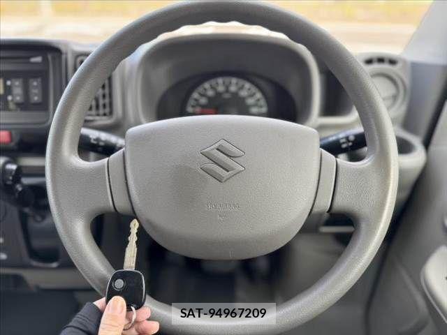 Suzuki EVERY 2017-11 8412307-4