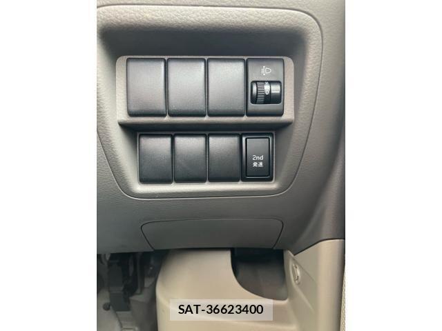 Suzuki EVERY 2017-07 8412305-17