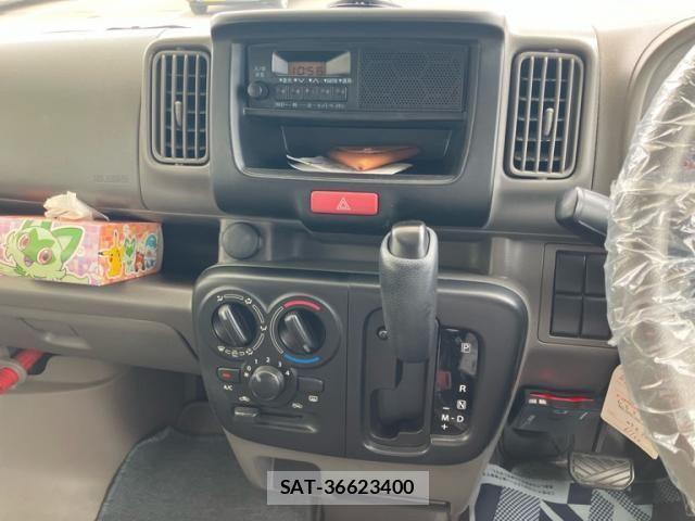 Suzuki EVERY 2017-07 8412305-18