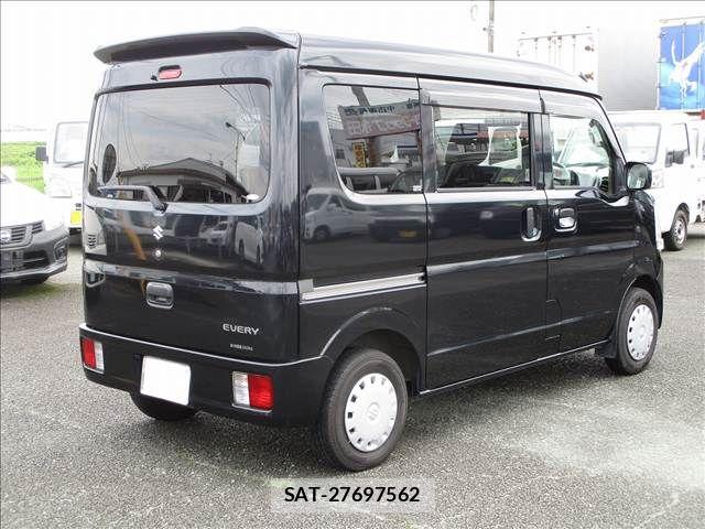 Suzuki EVERY 2021-07 8412302-4