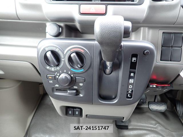 Suzuki EVERY 2022-04 8485374-9