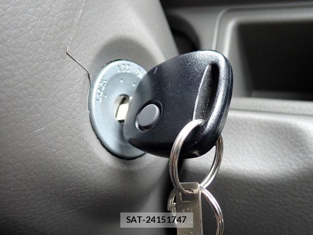 Suzuki EVERY 2022-04 8485374-8