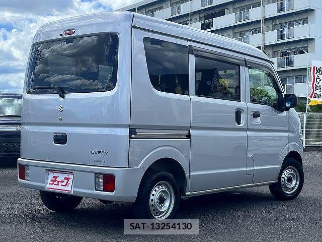 Suzuki EVERY 2021-07 8485373-3