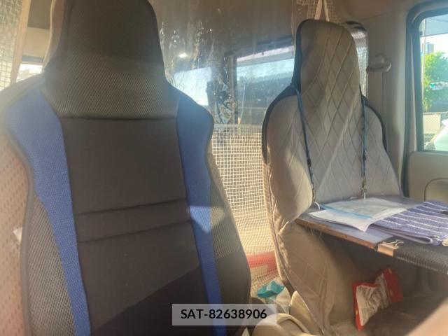 Suzuki EVERY 2015-06 8485378-12