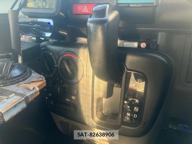 Suzuki EVERY 2015-06 8485378-16