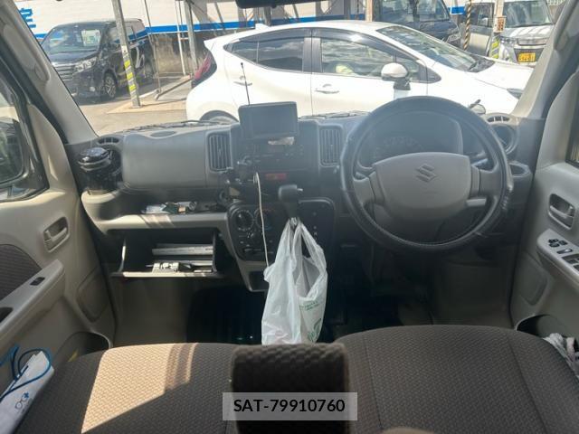 Suzuki EVERY 2017-08 8524820-11