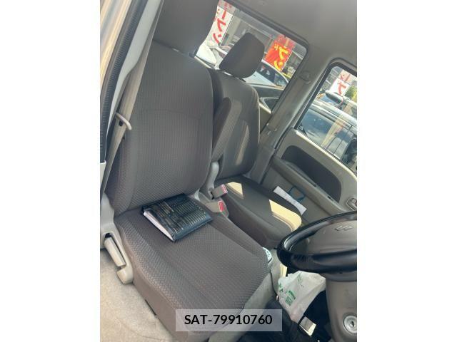 Suzuki EVERY 2017-08 8524820-12
