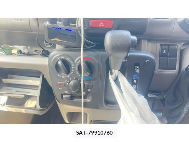 Suzuki EVERY 2017-08 8524820-21