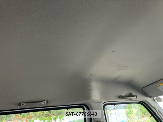 Suzuki EVERY 2009-06 8524821-20