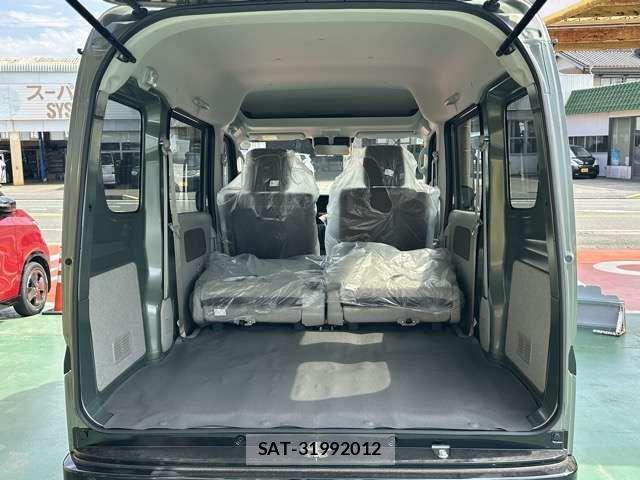 Suzuki EVERY 2025-11 8561839-9