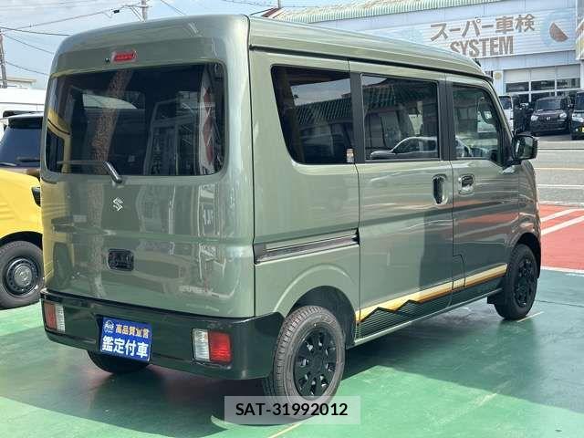 Suzuki EVERY 2025-11 8561839-11