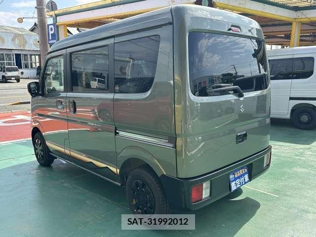 Suzuki EVERY 2025-11 8561839-3