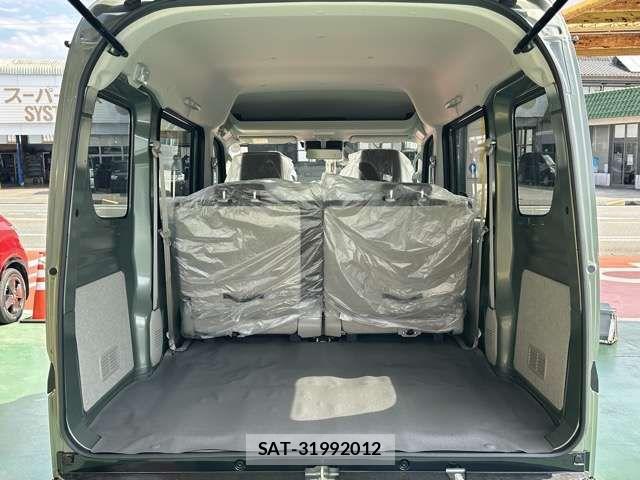 Suzuki EVERY 2025-11 8561839-8