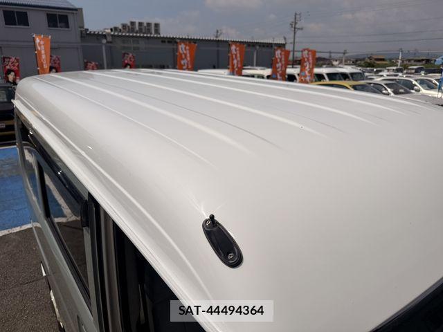 Suzuki EVERY 2022-11 8561848-13