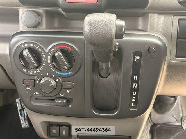 Suzuki EVERY 2022-11 8561848-26
