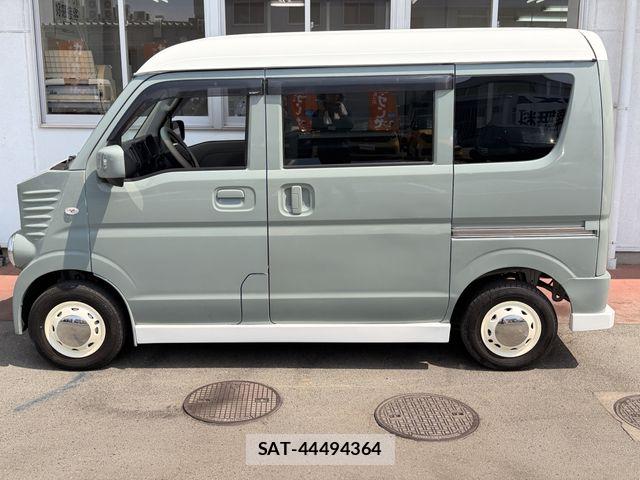Suzuki EVERY 2022-11 8561848-4
