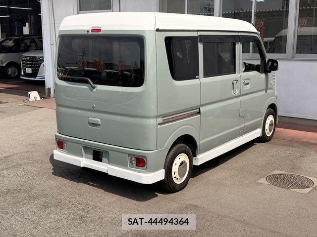 Suzuki EVERY 2022-11 8561848-5