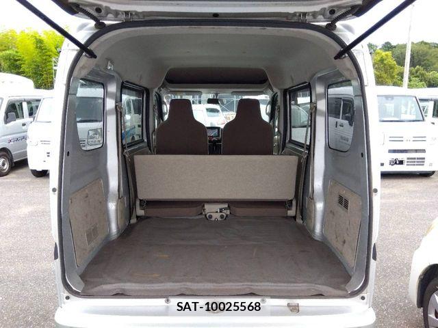 Suzuki EVERY 2018-07 8561852-5