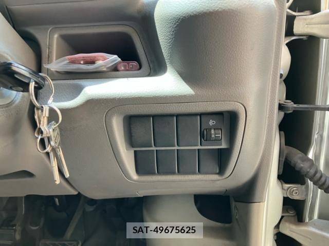 Suzuki EVERY 2017-11 8561856-15