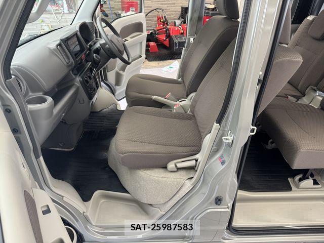 Suzuki EVERY 2025-10 8561840-14