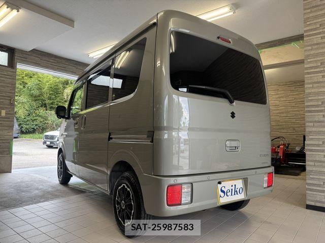 Suzuki EVERY 2025-10 8561840-19