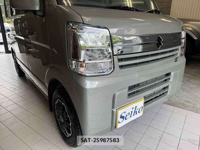 Suzuki EVERY 2025-10 8561840-20