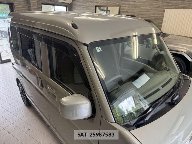 Suzuki EVERY 2025-10 8561840-22