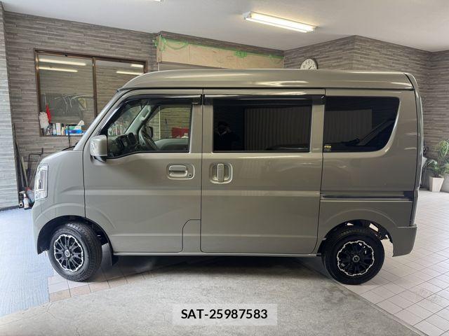 Suzuki EVERY 2025-10 8561840-25