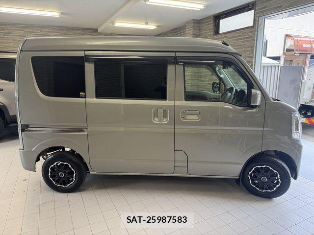 Suzuki EVERY 2025-10 8561840-27