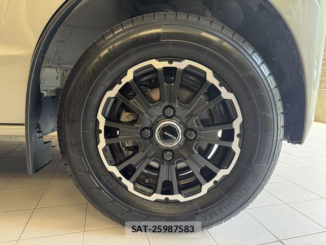 Suzuki EVERY 2025-10 8561840-28