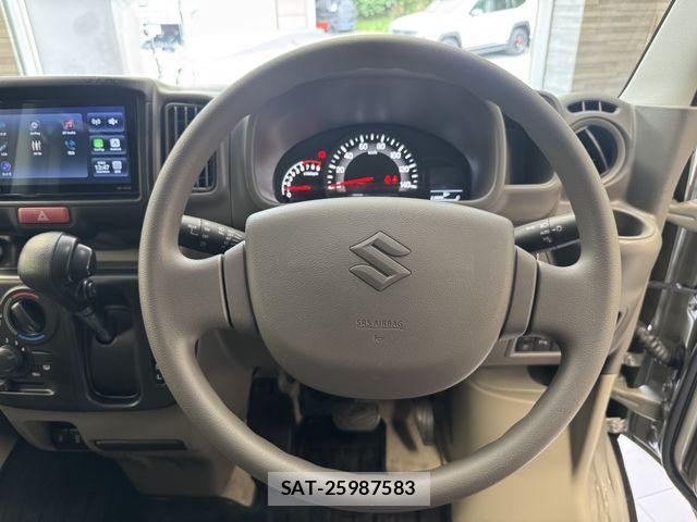 Suzuki EVERY 2025-10 8561840-4