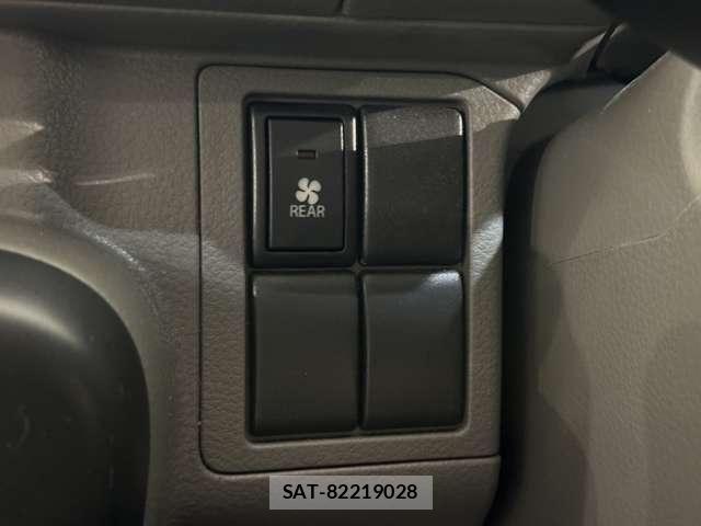 Suzuki EVERY 2017-06 8561850-12