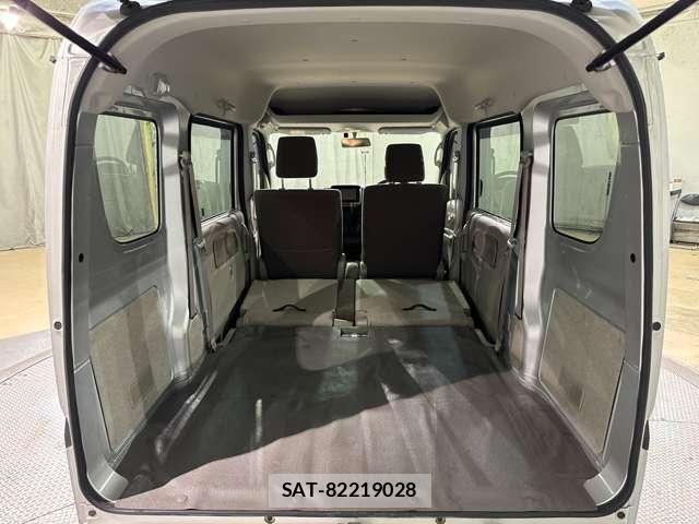 Suzuki EVERY 2017-06 8561850-23