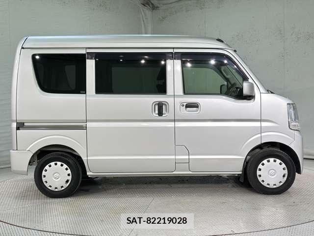 Suzuki EVERY 2017-06 8561850-3