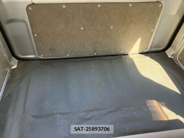 Suzuki EVERY 2011-10 8561853-12