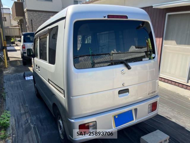 Suzuki EVERY 2011-10 8561853-3