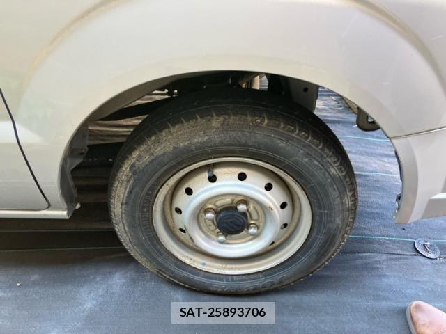 Suzuki EVERY 2011-10 8561853-6