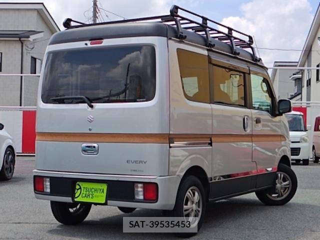 Suzuki EVERY 2023-10 8561847-1